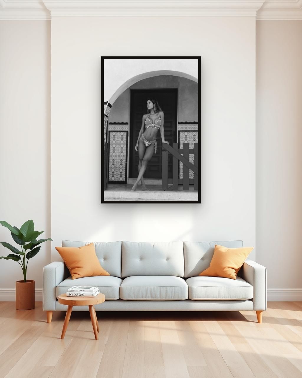 Obra en blanco y negro enmarcada en una pared