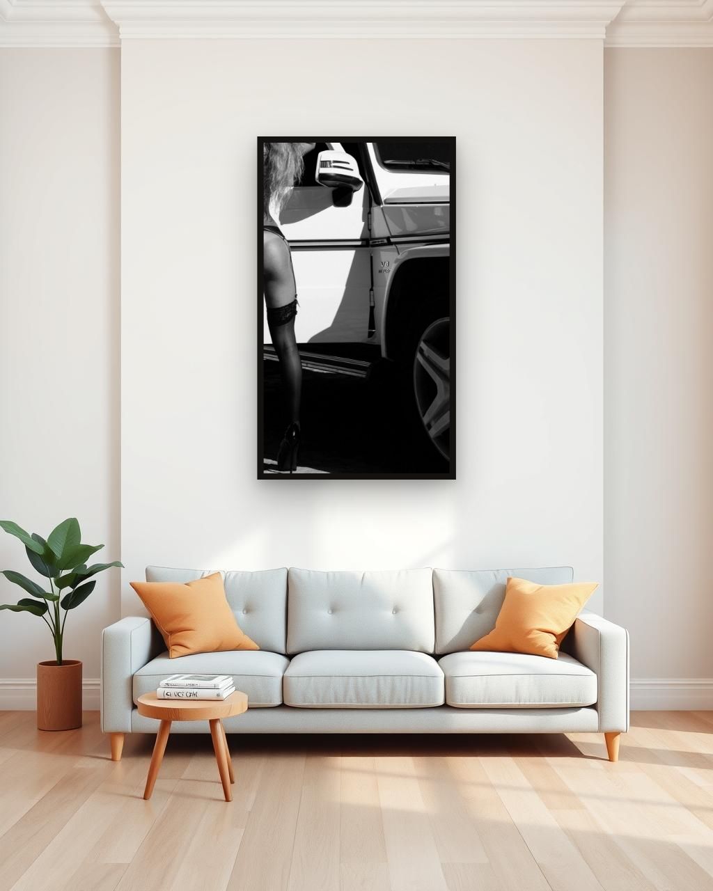 Obra en blanco y negro enmarcada en una pared