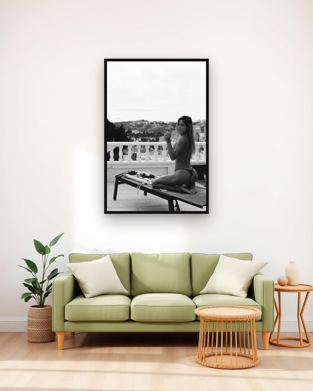 Iris in black and white, framed in a room